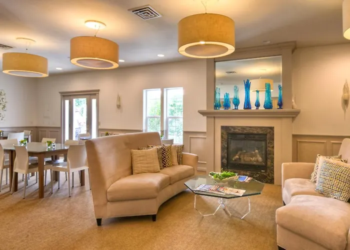 Luxury hotel only: Lithia Springs Resort